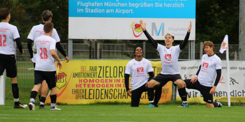Zweite gewinnt mit 7:0 gegen die Spvgg Steinkirchen-Tiefenbacher mit Hattrick
