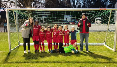 Mädels gewinnen Freundschaftsspiel