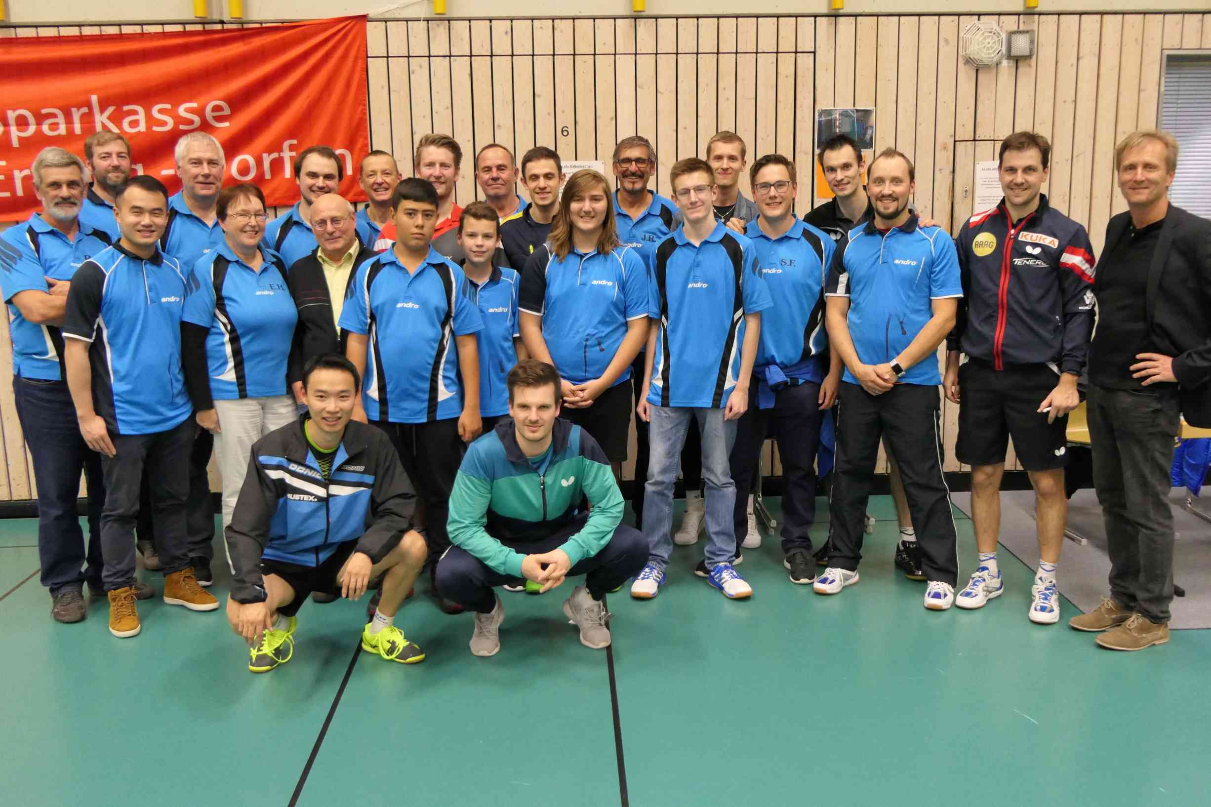 Gruppenbild der Spieler und Helfer bei der TT-Gala 2018
